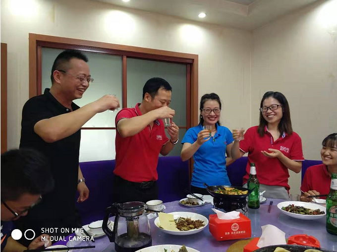 中秋佳節(jié)，共度美好時(shí)光