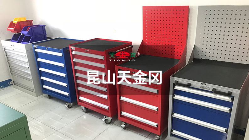 好的車間工具柜抽屜滑軌壁板厚，做工精細(xì)，經(jīng)久耐用！